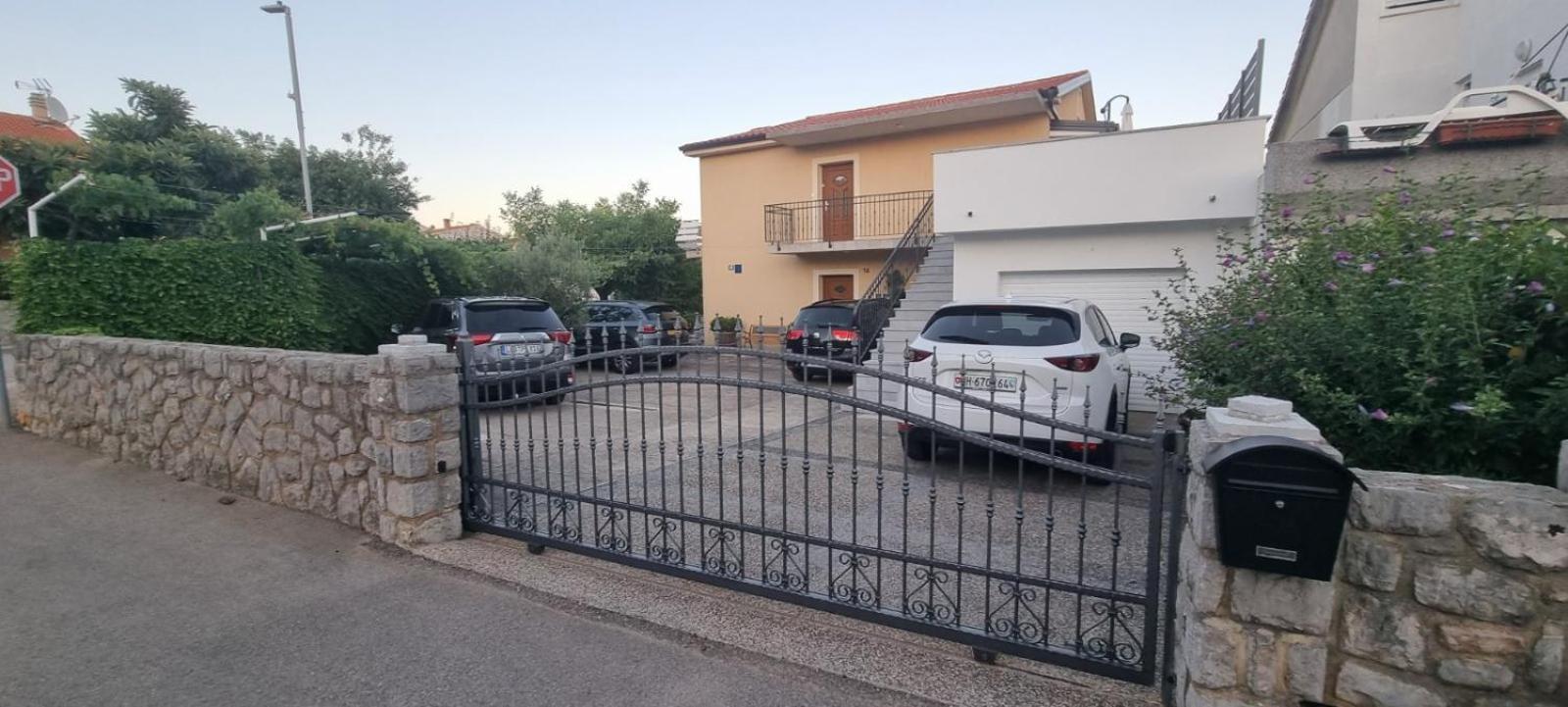 Apartmani Pavlovic 克尔克 外观 照片