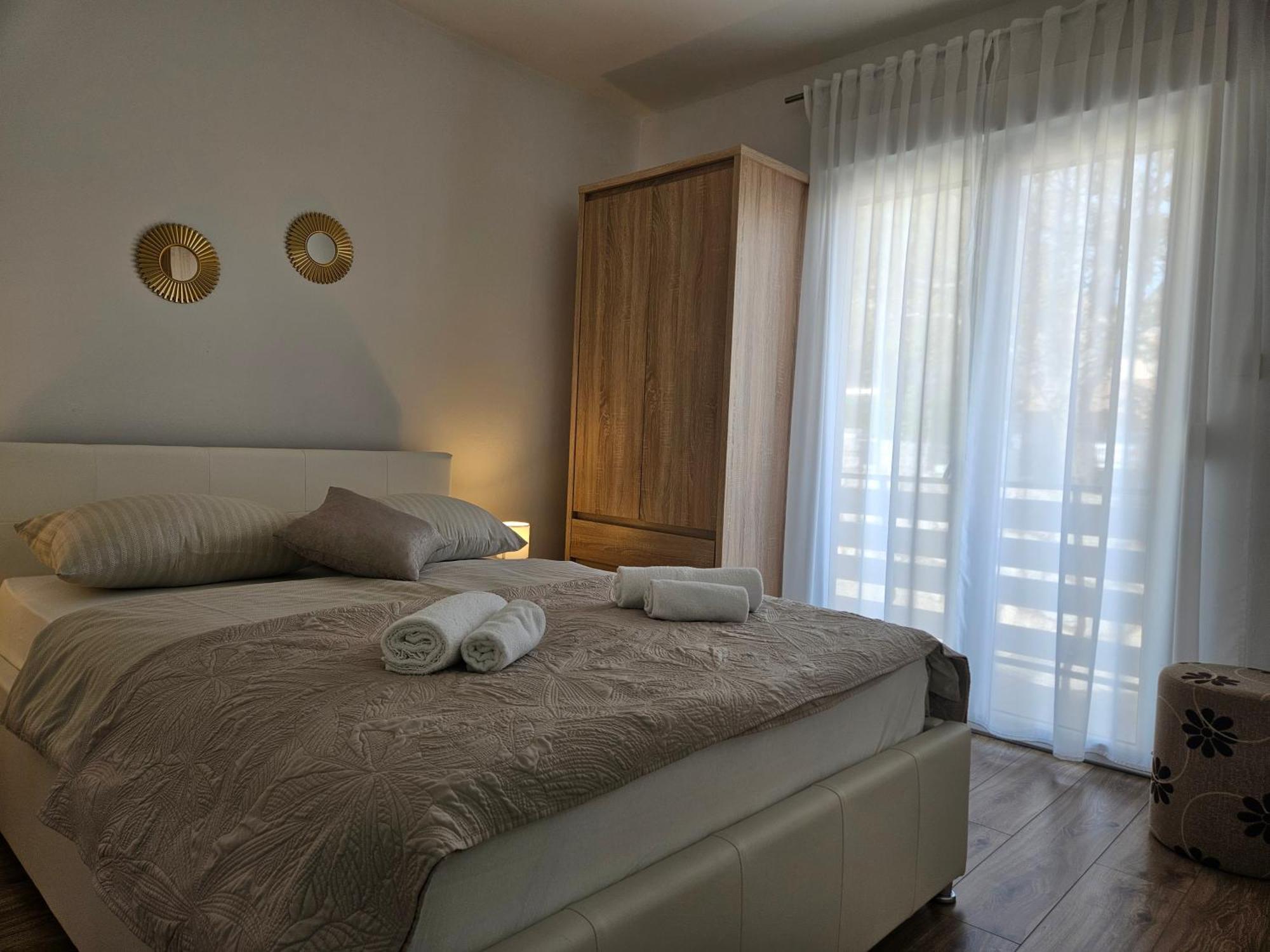 Apartmani Pavlovic 克尔克 外观 照片